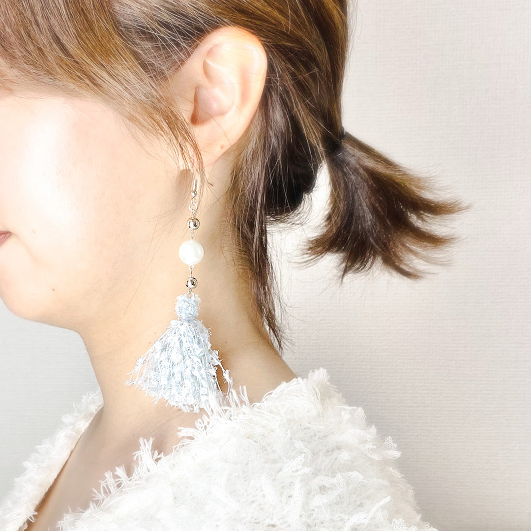 シルバータッセル _ピアス着装画像
