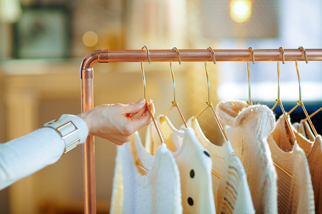 流行に左右されない服の選び方！数年で「古く見える服」との決定的な違いとは？