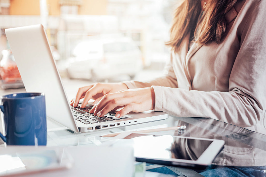 簡単でも上品｜オフィスのまとめ髪こそバレッタをオススメする理由