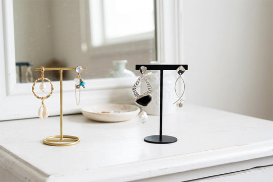 アシンメトリーイヤリング｜整っていないのに、なぜか美しい理由