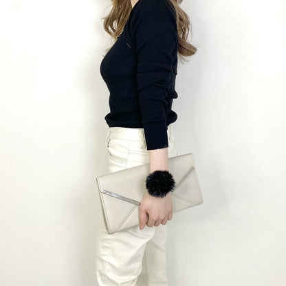 ブラックファーブレスレット着用画像_2