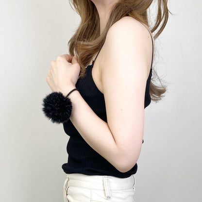 ブラックファーブレスレット着用画像_4