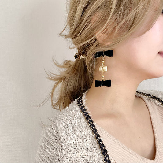 バイカラーベロアリボンイヤリング着用_2