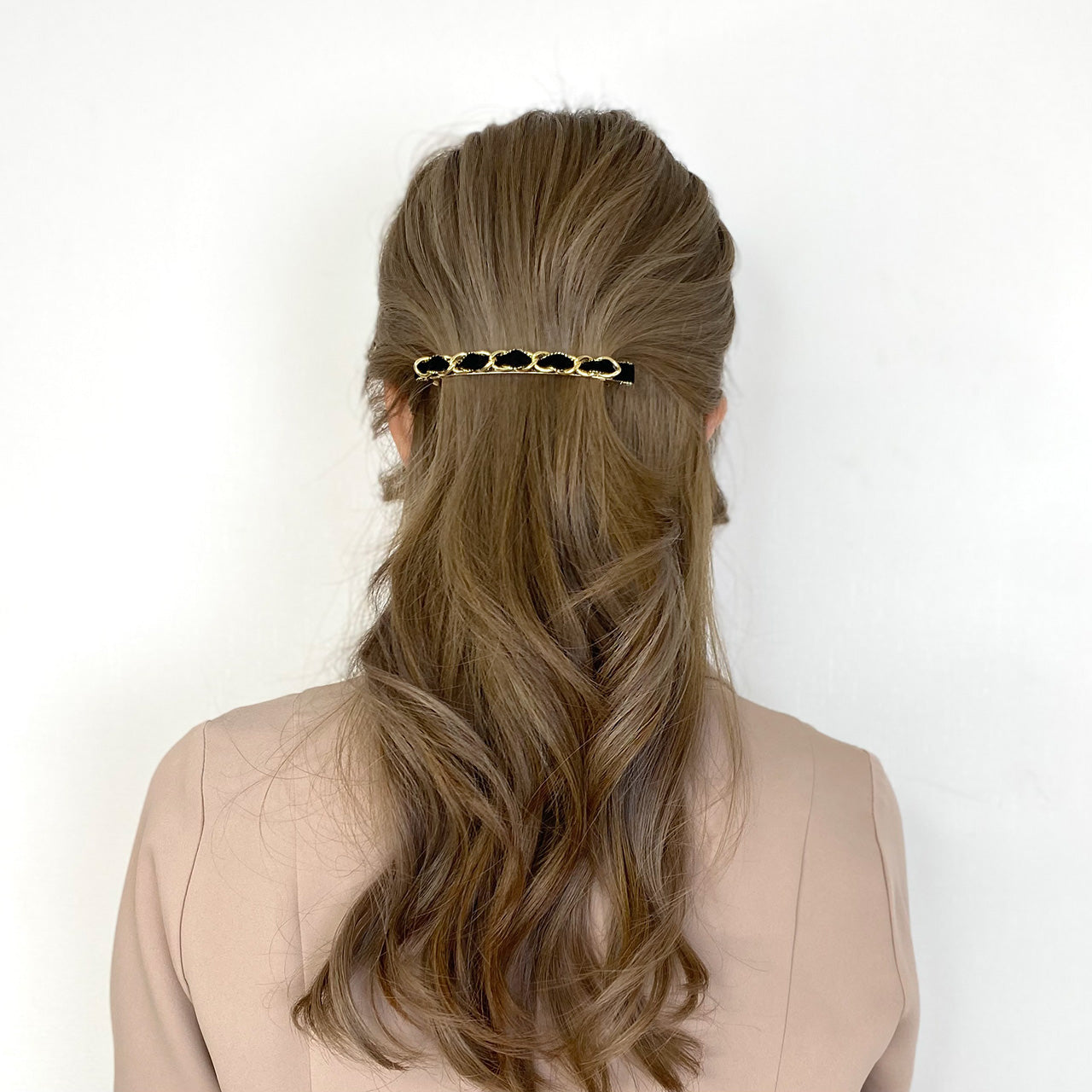 チェーンバレッタ-ブラック_着装画像2