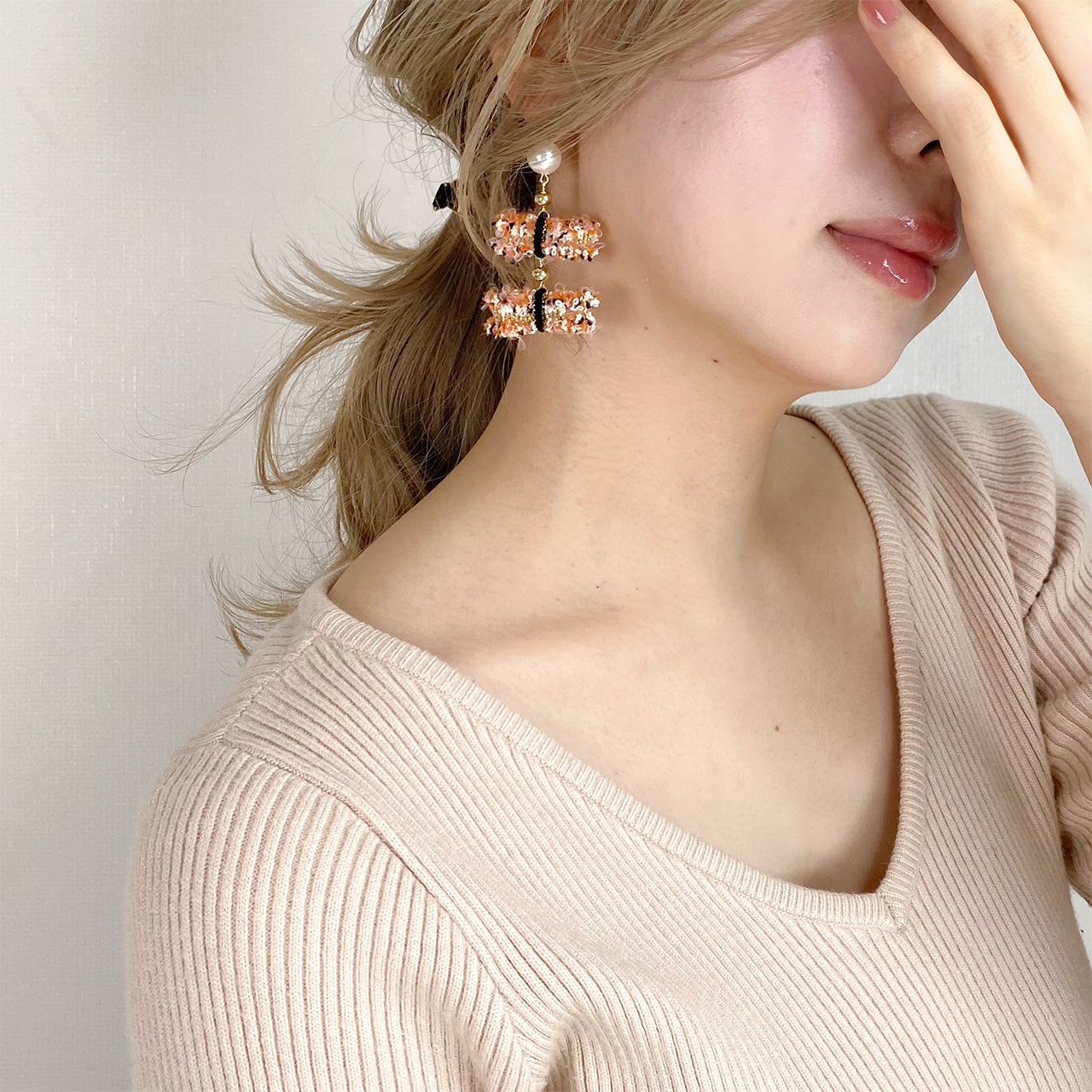 フリンジリボンイヤリング着用画像_2