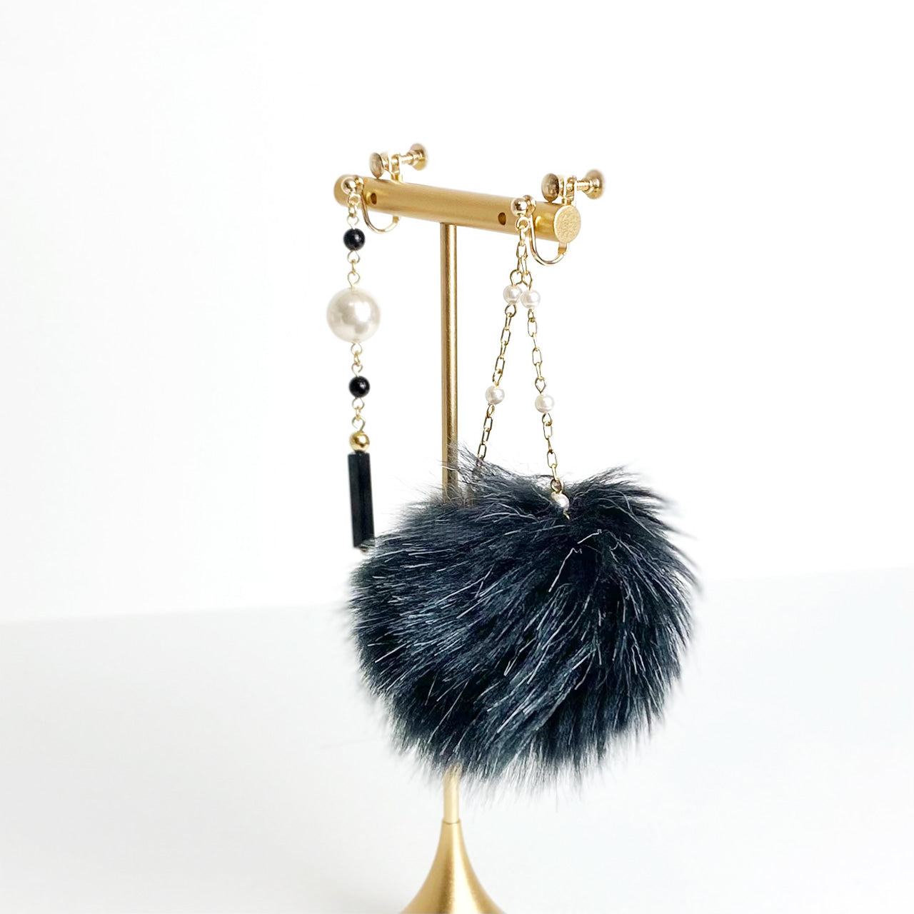 ファーイヤリング画像_2