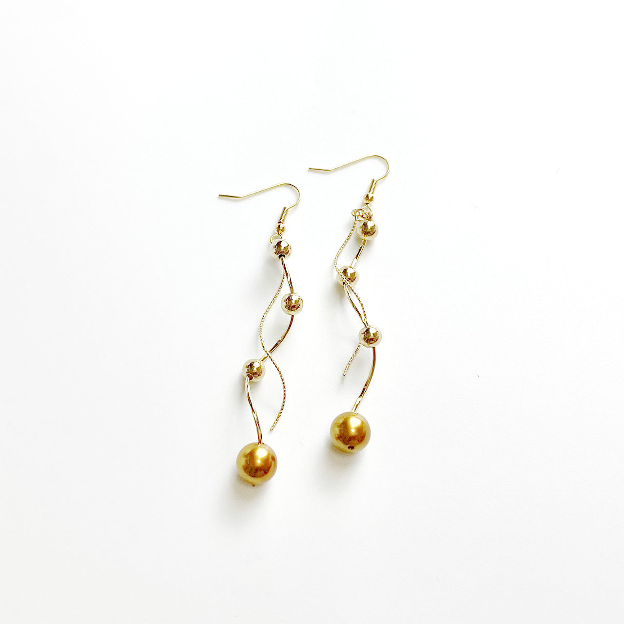 ゴールドスパイラルピアス画像_2