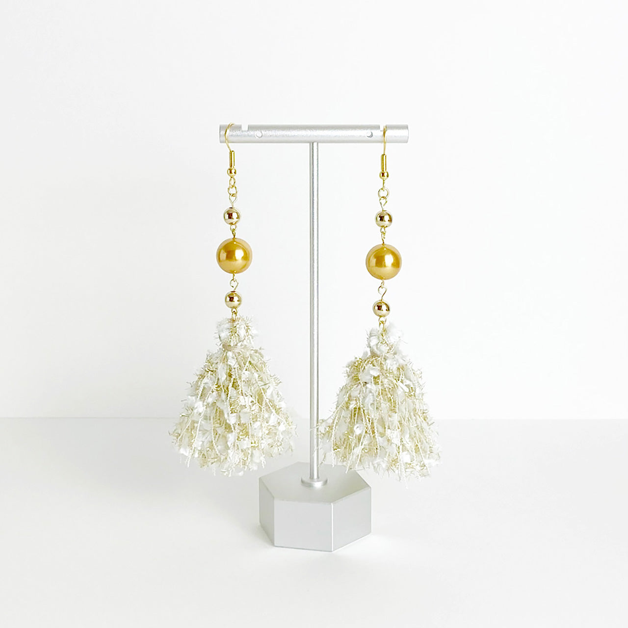 かるは♡goldたっぷりのタッセルイヤリング ゴールドタッセル イヤリング/ピアス – THEVI