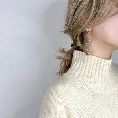 シルバースパイラルピアス着装画像_3