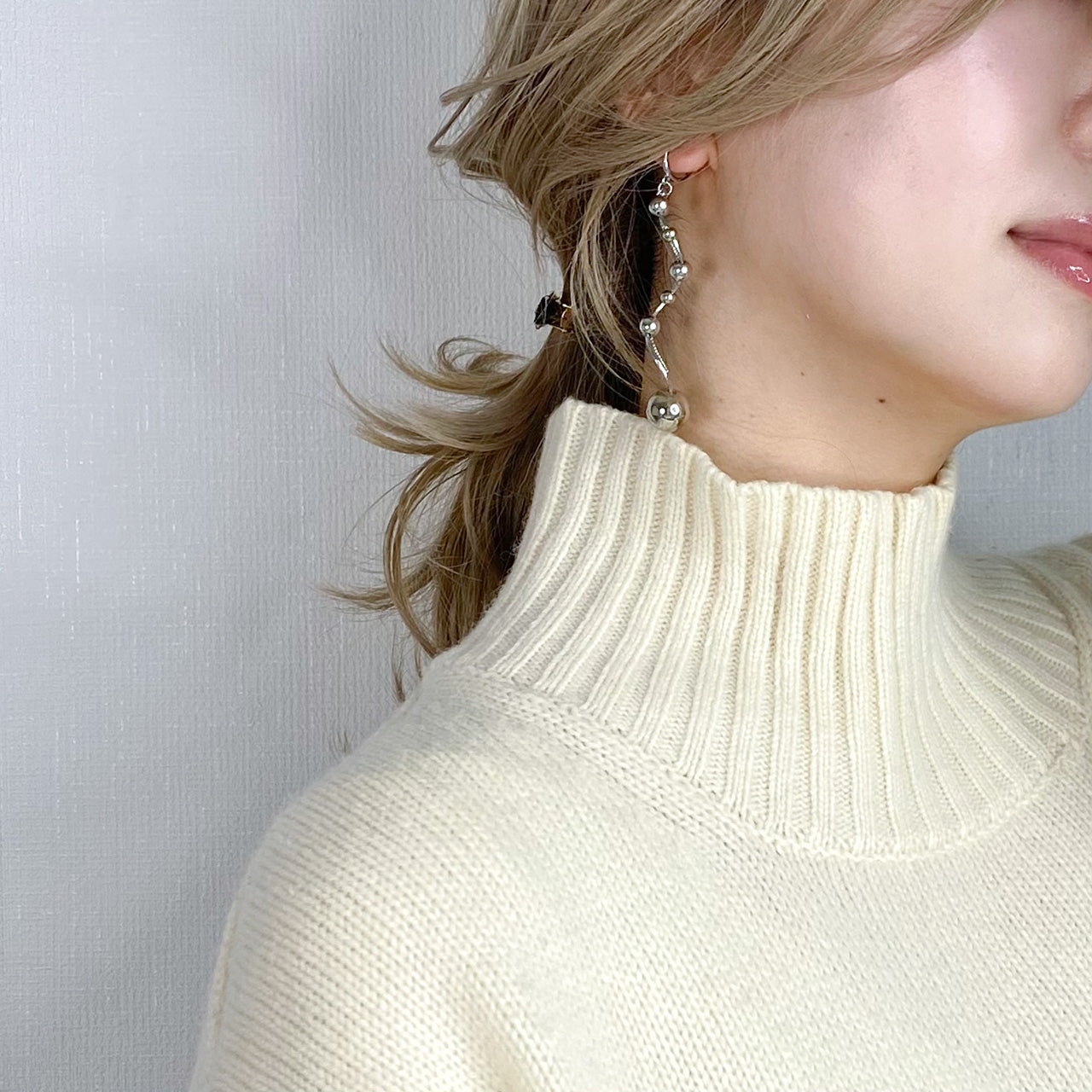 シルバースパイラルピアス着装画像_2