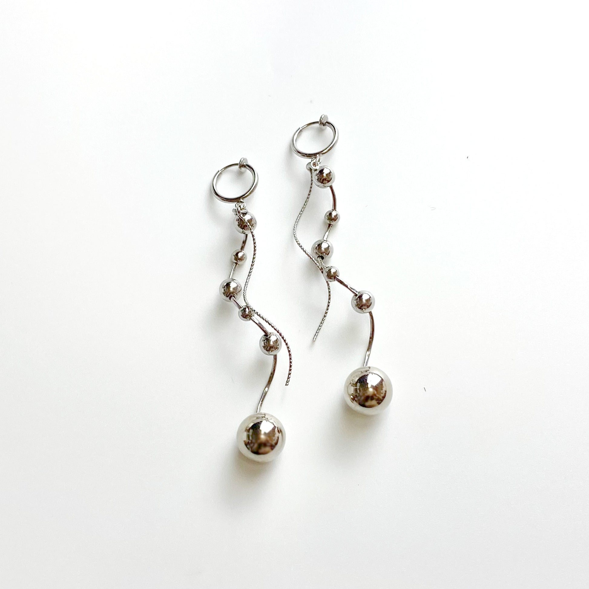 シルバースパイラル　イヤリング_2