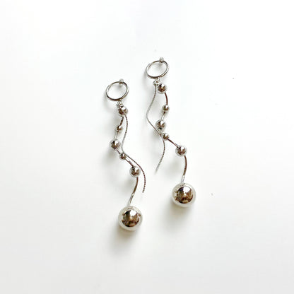 シルバースパイラル　イヤリング_2